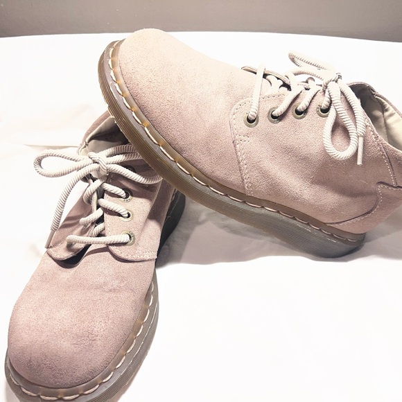 Dr. Martens Ankle Boots Booties Women’s 8 Men’s 7 Amazing Boots! So versatile! - Picture 9 of 10